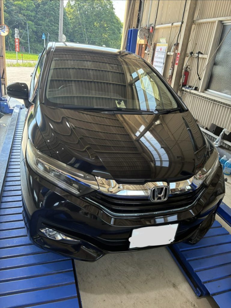フロントガラスの飛び石修理でご来店いただいたホンダ シャトル